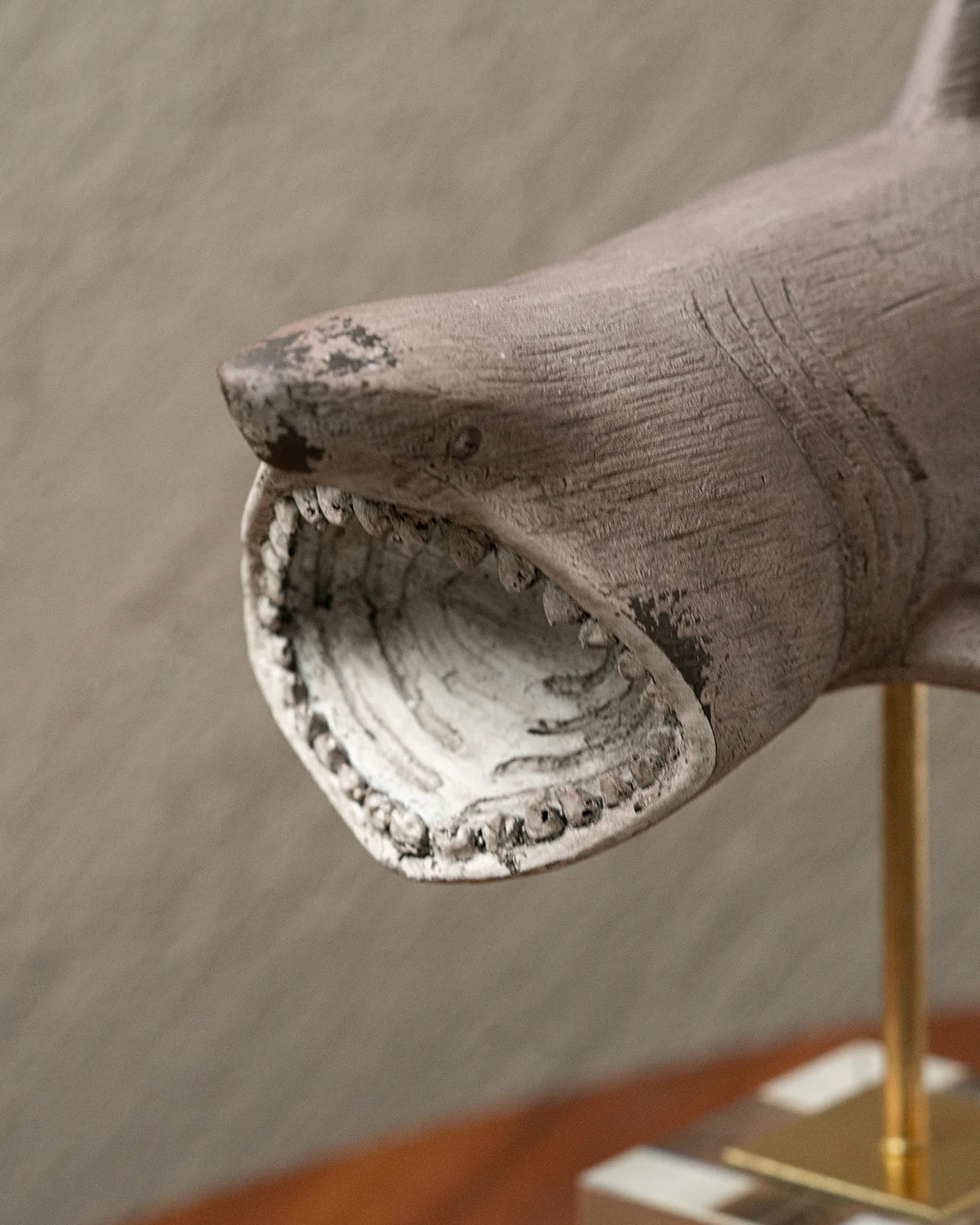 Megalodón en resina