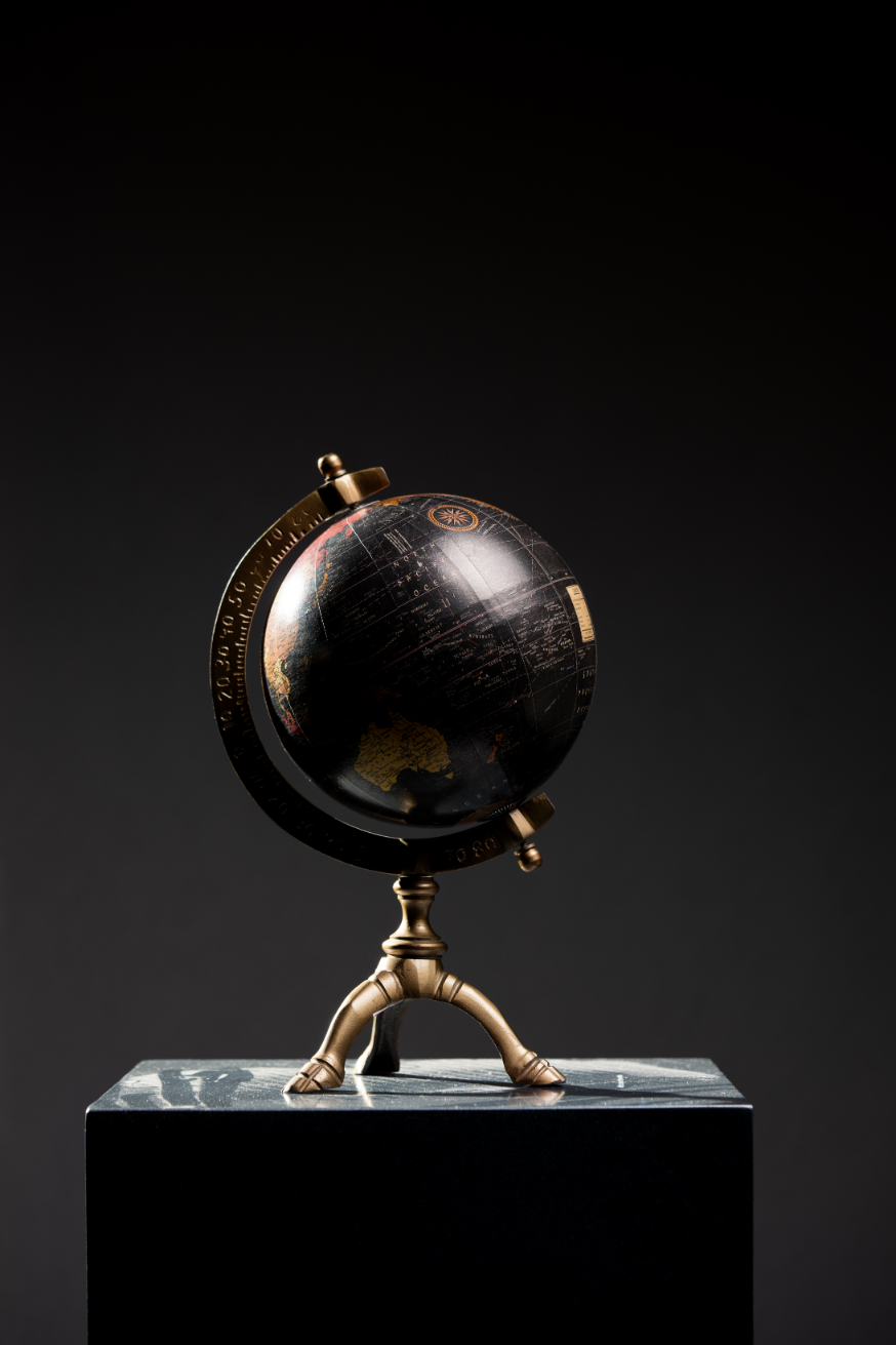 Globo Terráqueo base dorada